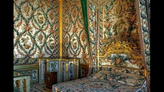 Bedroom of Marie Antoinette at Fontainebleau Palace,France